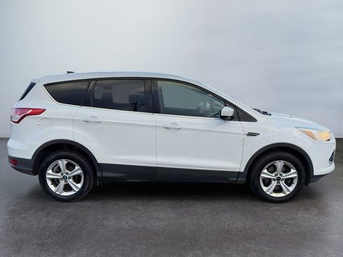 Used 2013 Ford Escape SE w/ Class II Trailer Tow Pkg image 6