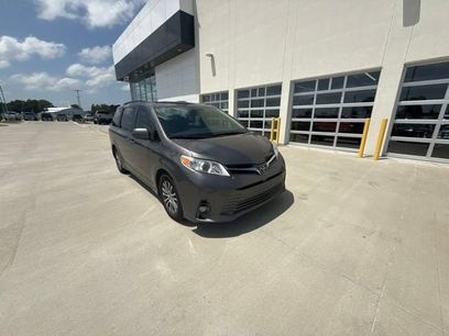 Used 2018 Toyota Sienna XLE w/ XLE Navigation Package
