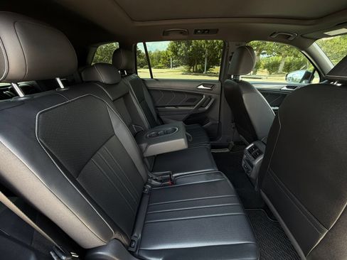 Used 2022 Volkswagen Tiguan SE R-Line FWD image 29