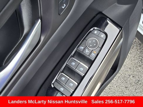 Used 2025 Nissan Pathfinder Platinum w/ Cargo Package FWD image 23