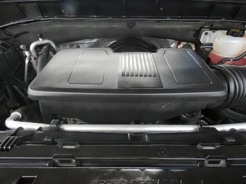 Used 2024 Chevrolet Silverado 1500 LT AWD/4WD image 18
