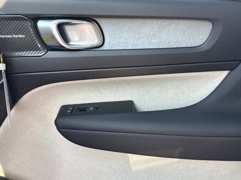 New 2026 Volvo XC40 B5 Ultra w/ Climate Package image 21