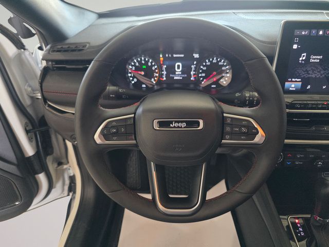 Used 2026 Jeep Compass Trailhawk AWD/4WD image 15