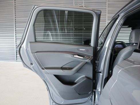New 2027 Audi Q6 e-tron Premium Plus AWD/4WD image 26