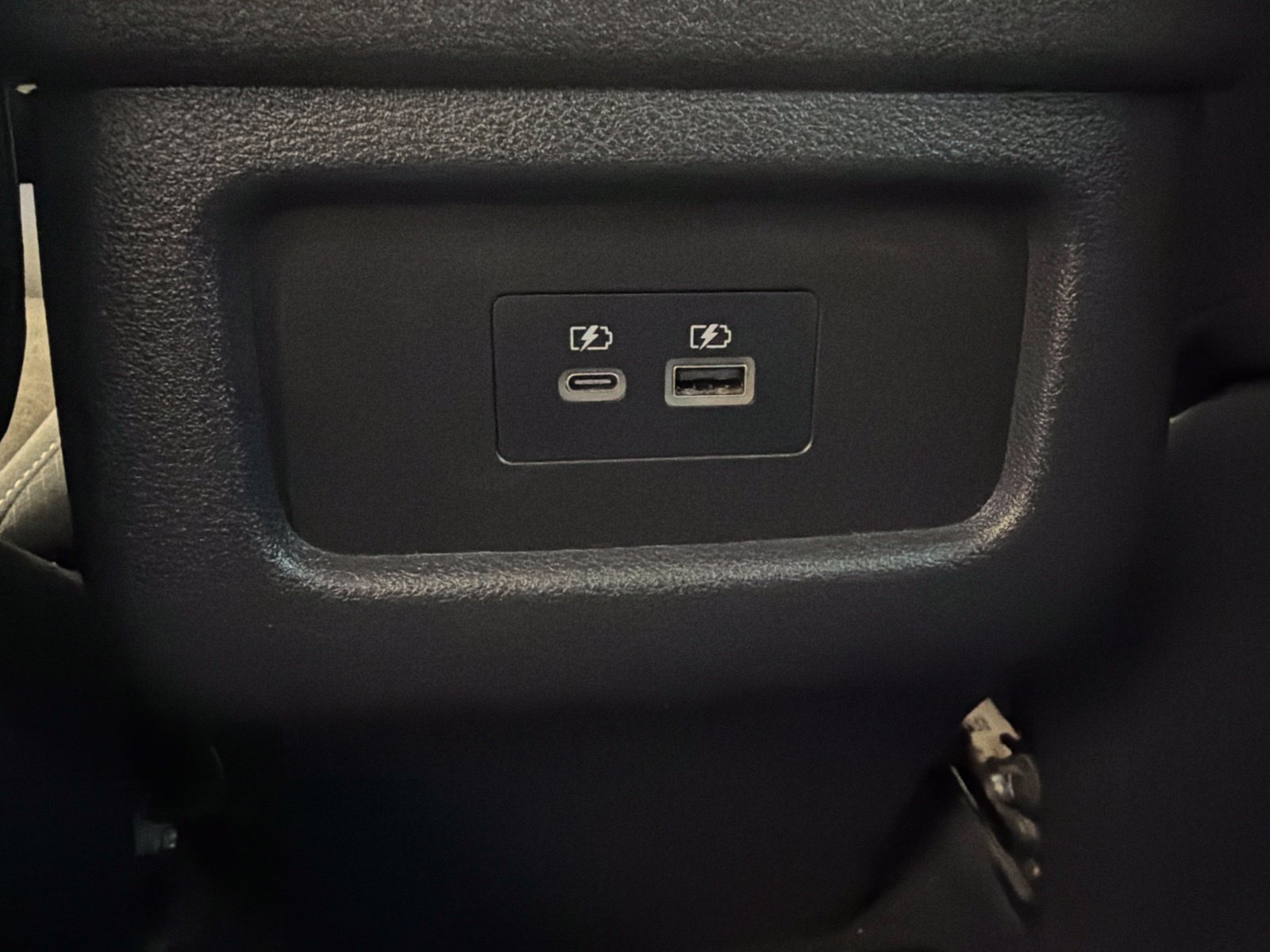 Used 2025 Nissan Pathfinder SV AWD/4WD image 17