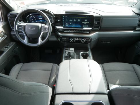 Used 2023 Chevrolet Silverado 1500 LT Trail Boss w/ Convenience Package II image 10