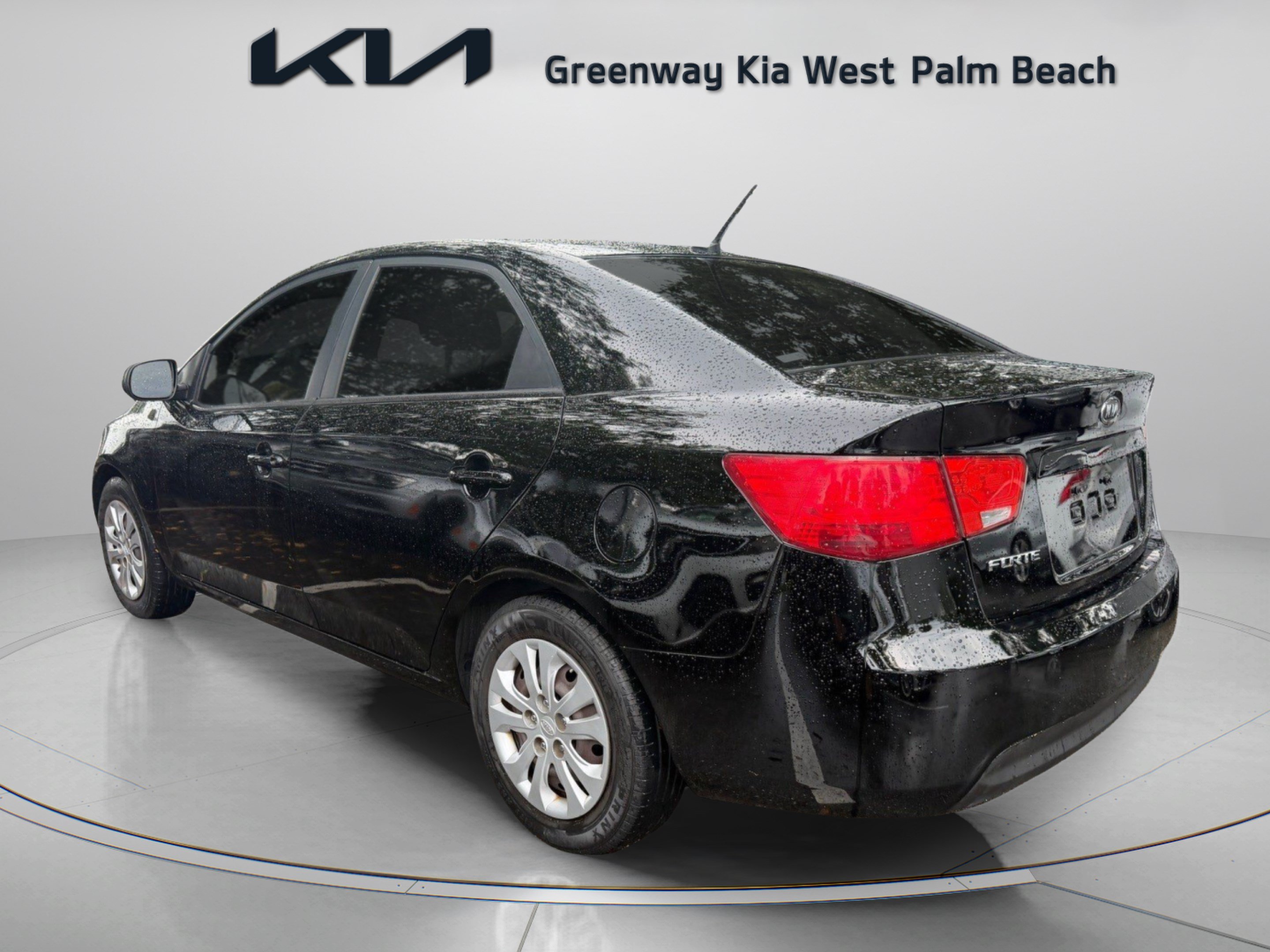 Used 2011 Kia Forte LX FWD image 4