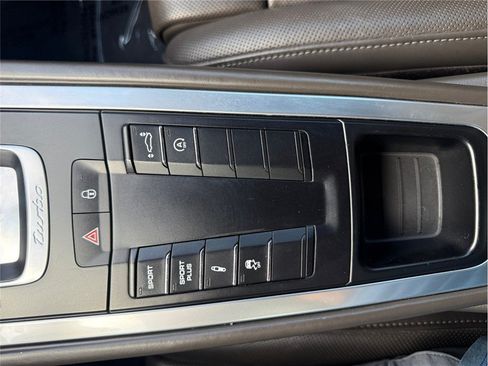 Used 2014 Porsche 911 Turbo AWD/4WD image 22