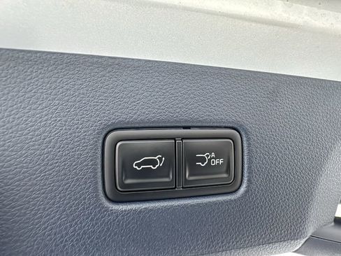 New 2026 Kia Carnival EX FWD image 18