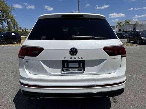 Certified 2023 Volkswagen Tiguan SE R-Line FWD image 5