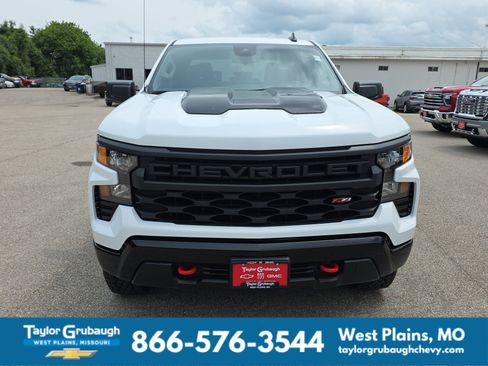 New 2026 Chevrolet Silverado 1500 Custom Trail Boss AWD/4WD image 3