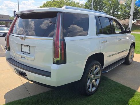 Used 2016 Cadillac Escalade Luxury RWD image 14