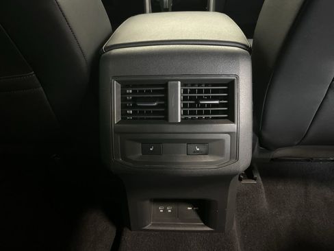 Used 2022 Volkswagen Atlas Cross Sport SEL Premium R-Line AWD/4WD image 23