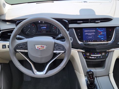 Used 2021 Cadillac XT6 Premium Luxury FWD image 25