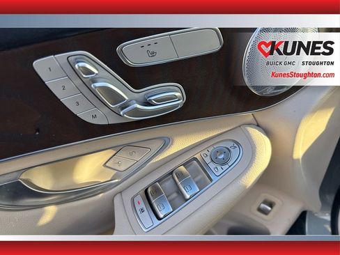 Used 2019 Mercedes-Benz GLC 300 4MATIC image 19