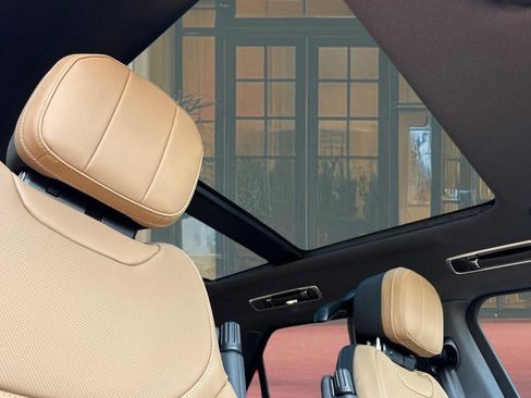 New 2026 Land Rover Range Rover Sport Dynamic SE image 14