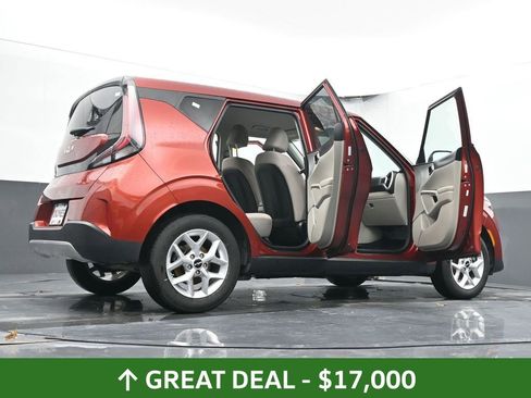 Used 2025 Kia Soul LX w/ LX Technology Package FWD image 78
