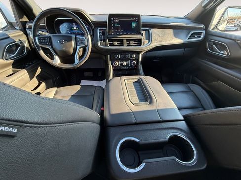 Used 2022 Chevrolet Tahoe Z71 w/ Z71 Off-Road Package image 18