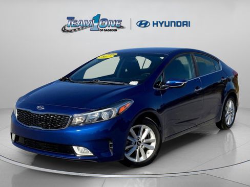 Used 2017 Kia Forte S w/ S Technology Package image 4