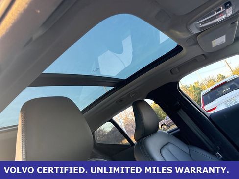 Certified 2025 Volvo XC40 B5 Core image 14