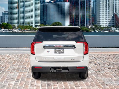 Used 2023 GMC Yukon SLT image 6