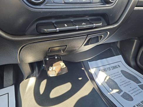 Used 2016 Chevrolet Silverado 2500 W/T image 23