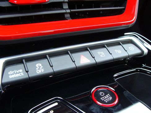 Used 2023 Audi RS e-tron GT Base image 26