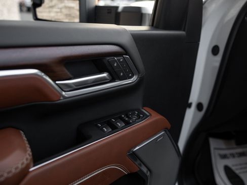 Used 2026 GMC Sierra 3500 Denali Ultimate image 35