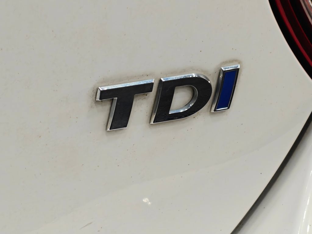 Used 2013 Volkswagen Jetta TDI FWD image 33