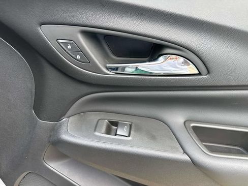 Used 2024 Chevrolet Equinox LT FWD image 20