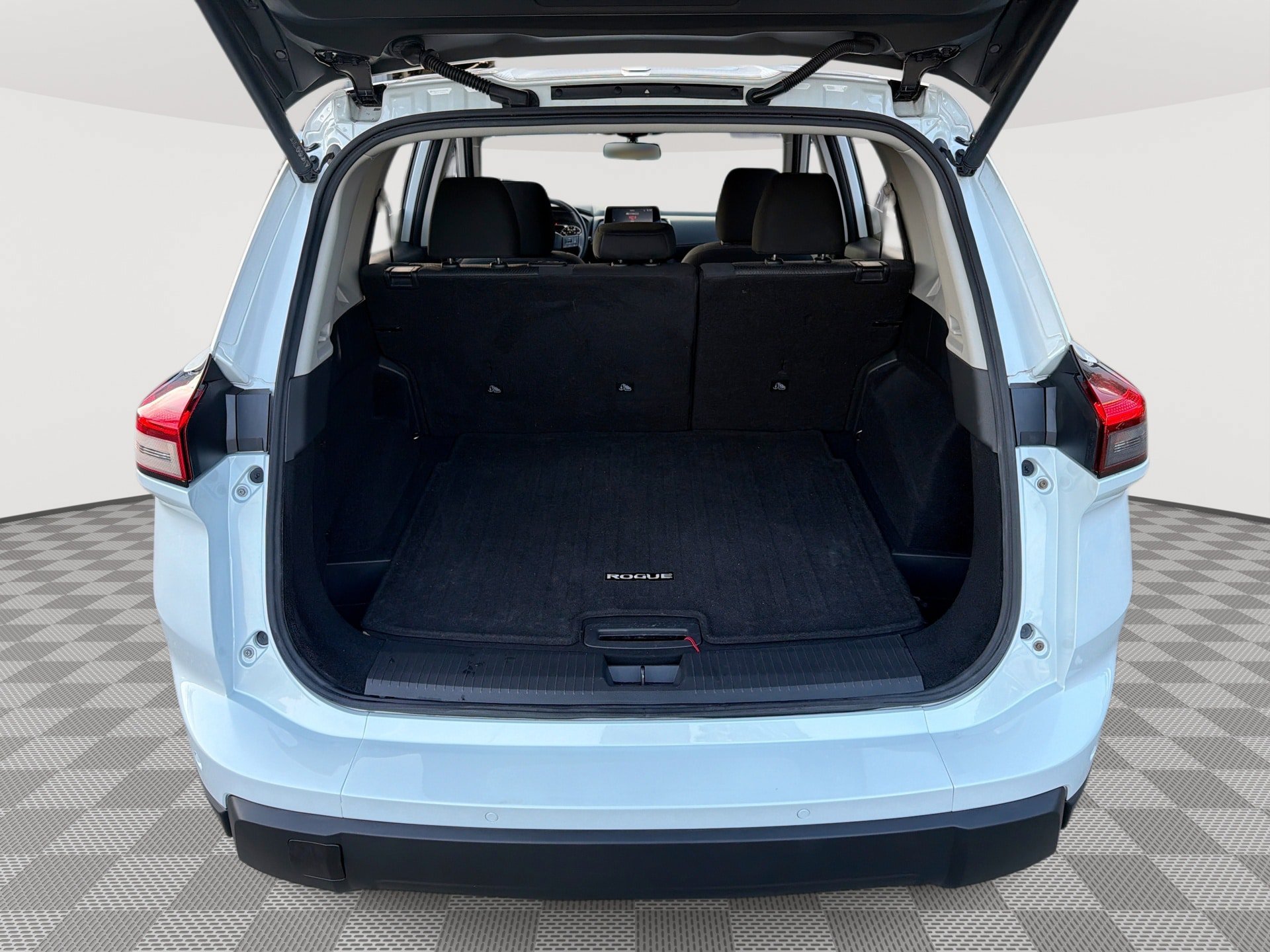 Used 2025 Nissan Rogue SV AWD/4WD image 20