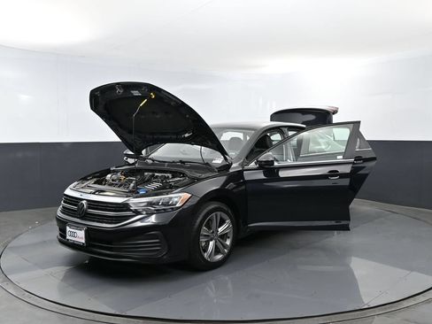 Used 2024 Volkswagen Jetta SE FWD image 25