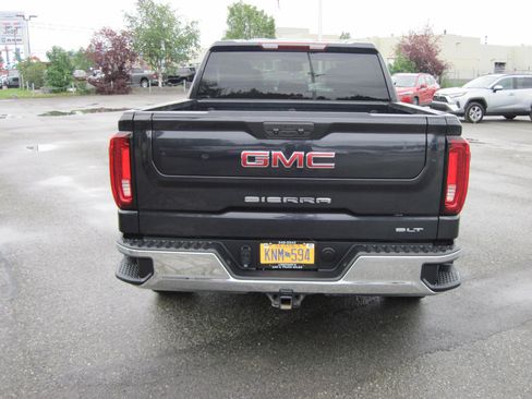 Used 2025 GMC Sierra 1500 SLT AWD/4WD image 5