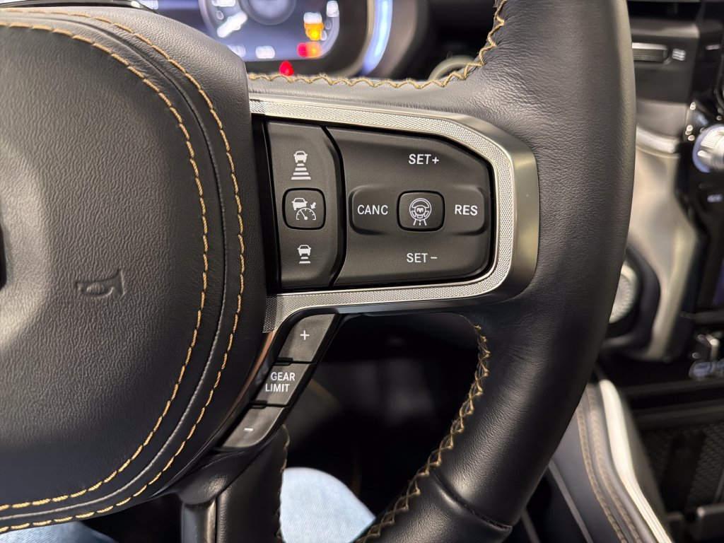Used 2025 RAM 1500 Tungsten AWD/4WD image 15