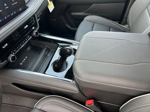 New 2026 Chevrolet Tahoe Premier AWD/4WD image 18