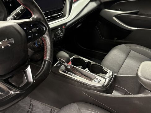 Used 2024 Chevrolet Trax RS w/ Driver Confidence Package image 9