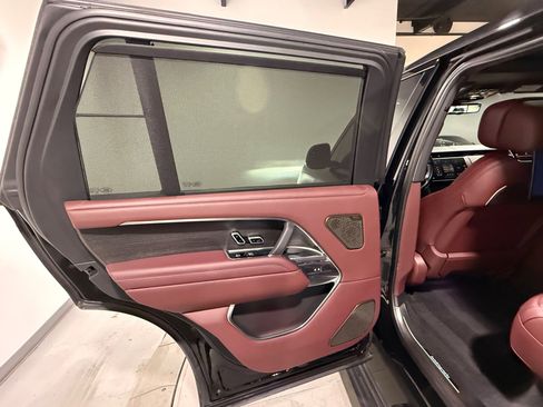 Used 2024 Land Rover Range Rover Long Wheelbase Autobiography image 78