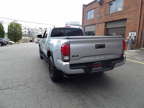 Used 2022 Toyota Tacoma 4x4 Access Cab image 5