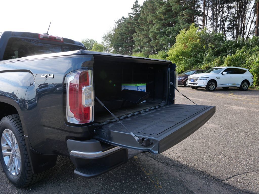 Used 2017 GMC Canyon SLT w/ Driver Alert Package AWD/4WD image 10