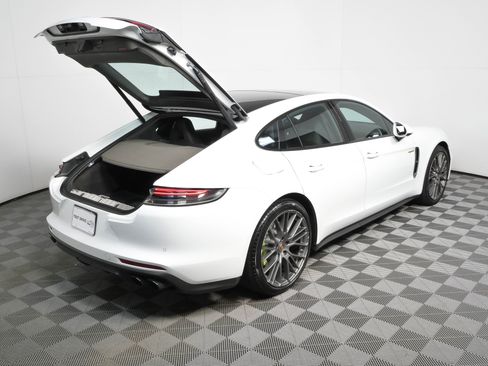 Certified 2023 Porsche Panamera AWD/4WD image 30