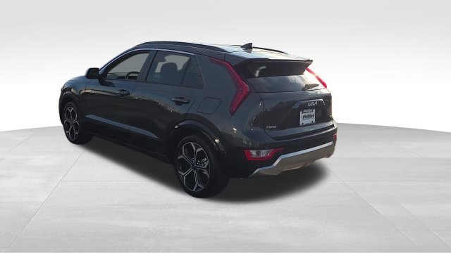 Used 2023 Kia Niro EX Touring FWD image 3