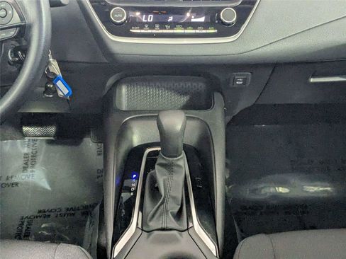 Certified 2024 Toyota Corolla LE image 33