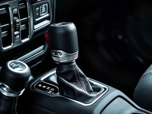 New 2025 Jeep Gladiator Sport image 13