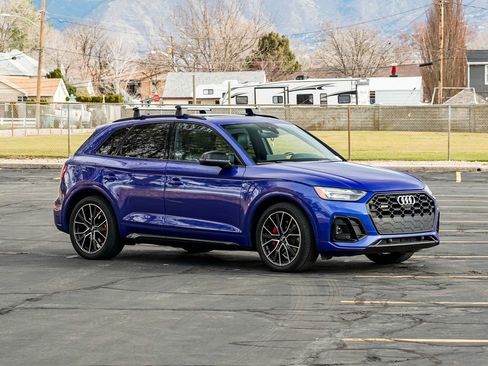 Used 2021 Audi SQ5 Premium Plus w/ Premium Plus Package image 3