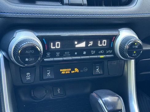 Used 2022 Toyota RAV4 SE w/ Convenience Package AWD/4WD image 21