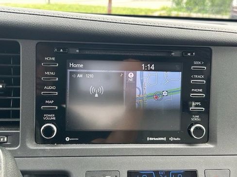 Used 2020 Toyota Sienna XLE w/ XLE Navigation Package AWD/4WD image 26