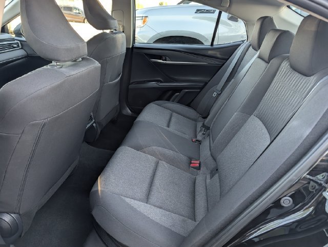 Used 2025 Toyota Camry LE FWD image 27