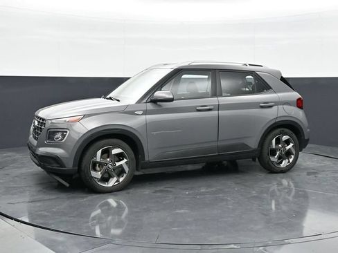 Used 2020 Hyundai Venue SEL w/ Convenience + Premium Package FWD image 6