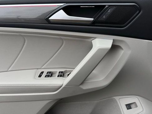 Used 2024 Volkswagen Tiguan SE R-Line image 11