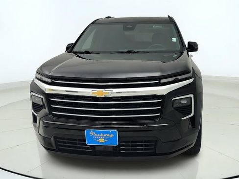 Certified 2025 Chevrolet Traverse High Country w/ LPO, Floor Liner Package AWD/4WD image 2